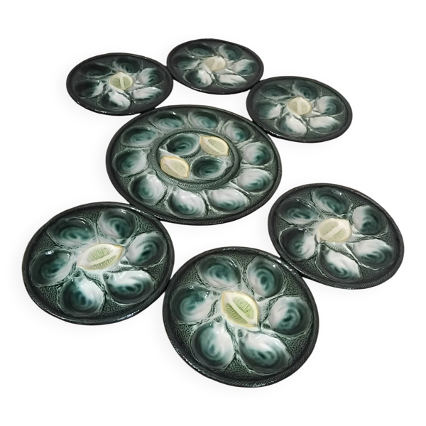 6 assiettes à huîtres et plat Saint Clément