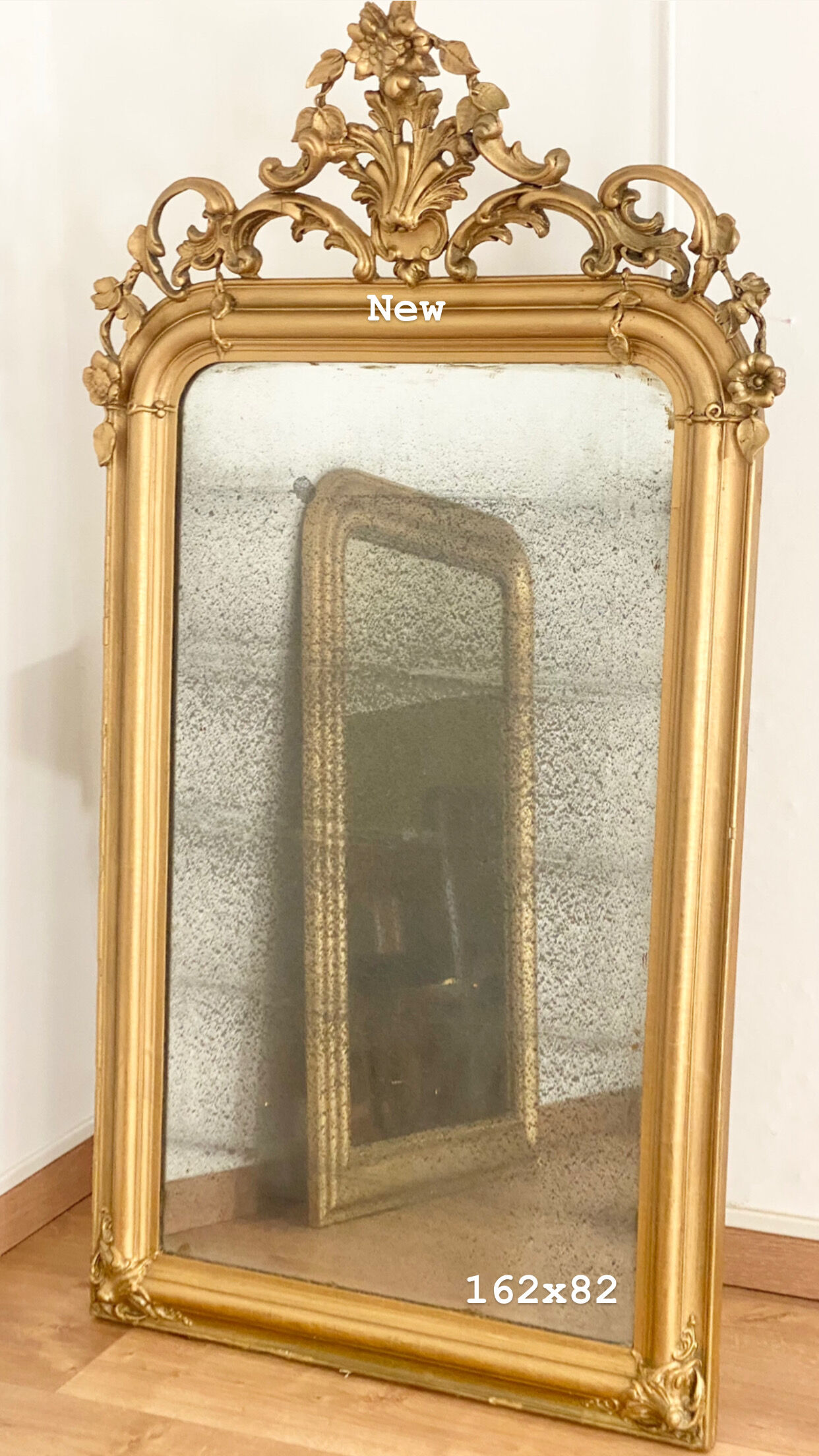 Old mirror with pediment 162x82cm