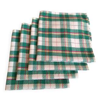 4 green bistro napkins 47 x 45