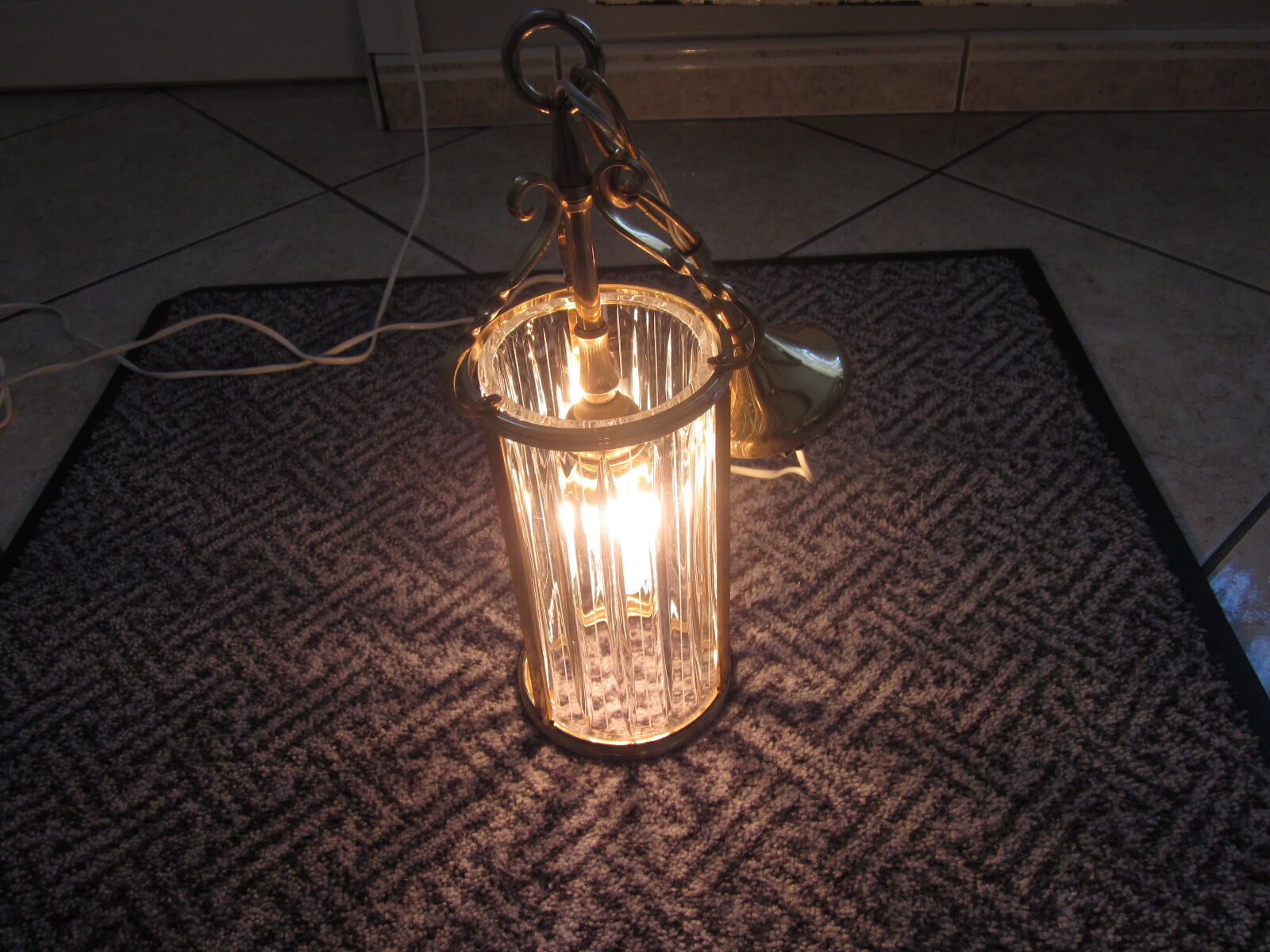 tailled crystal and brass hanging
