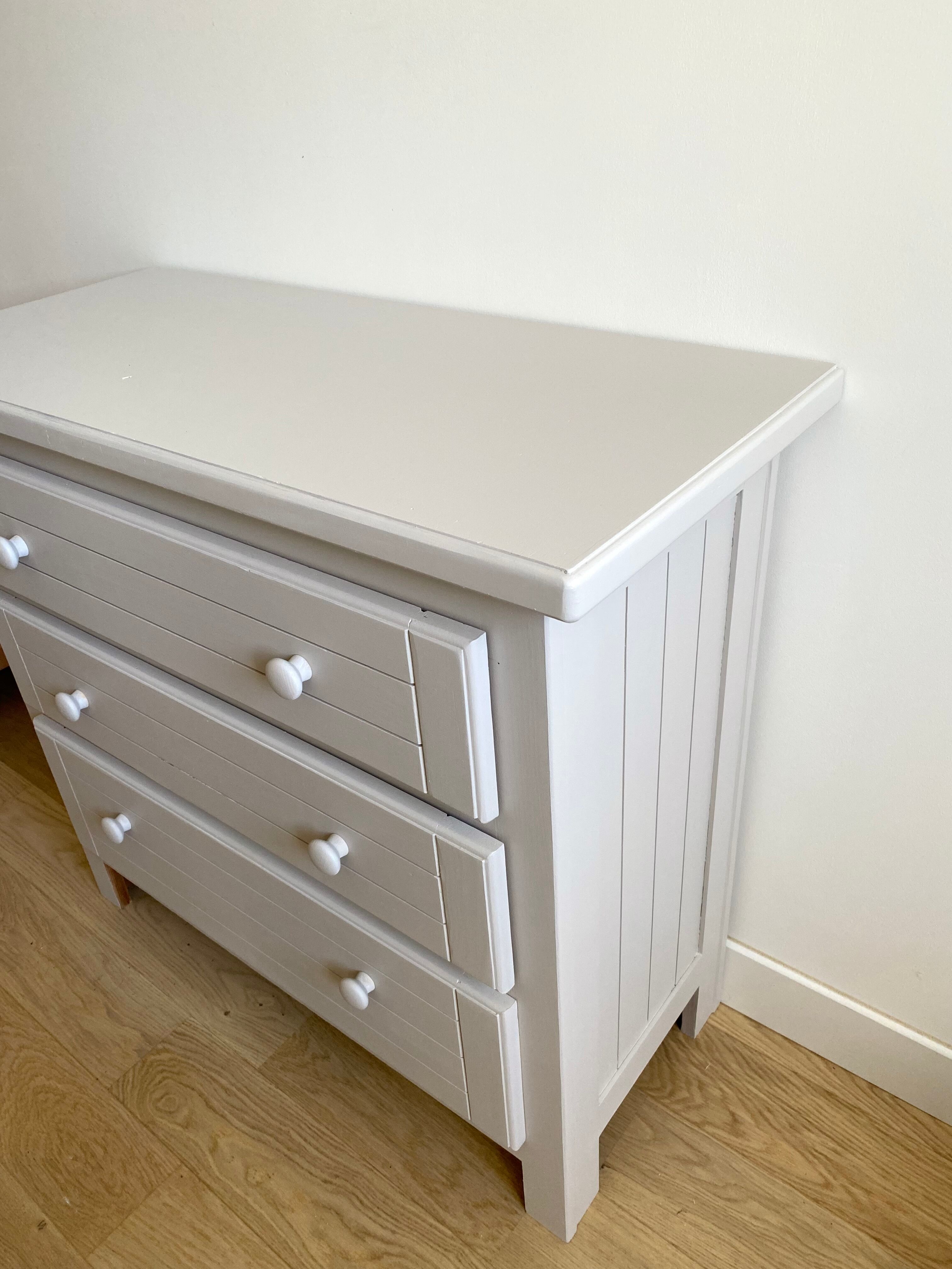 Commode vintage