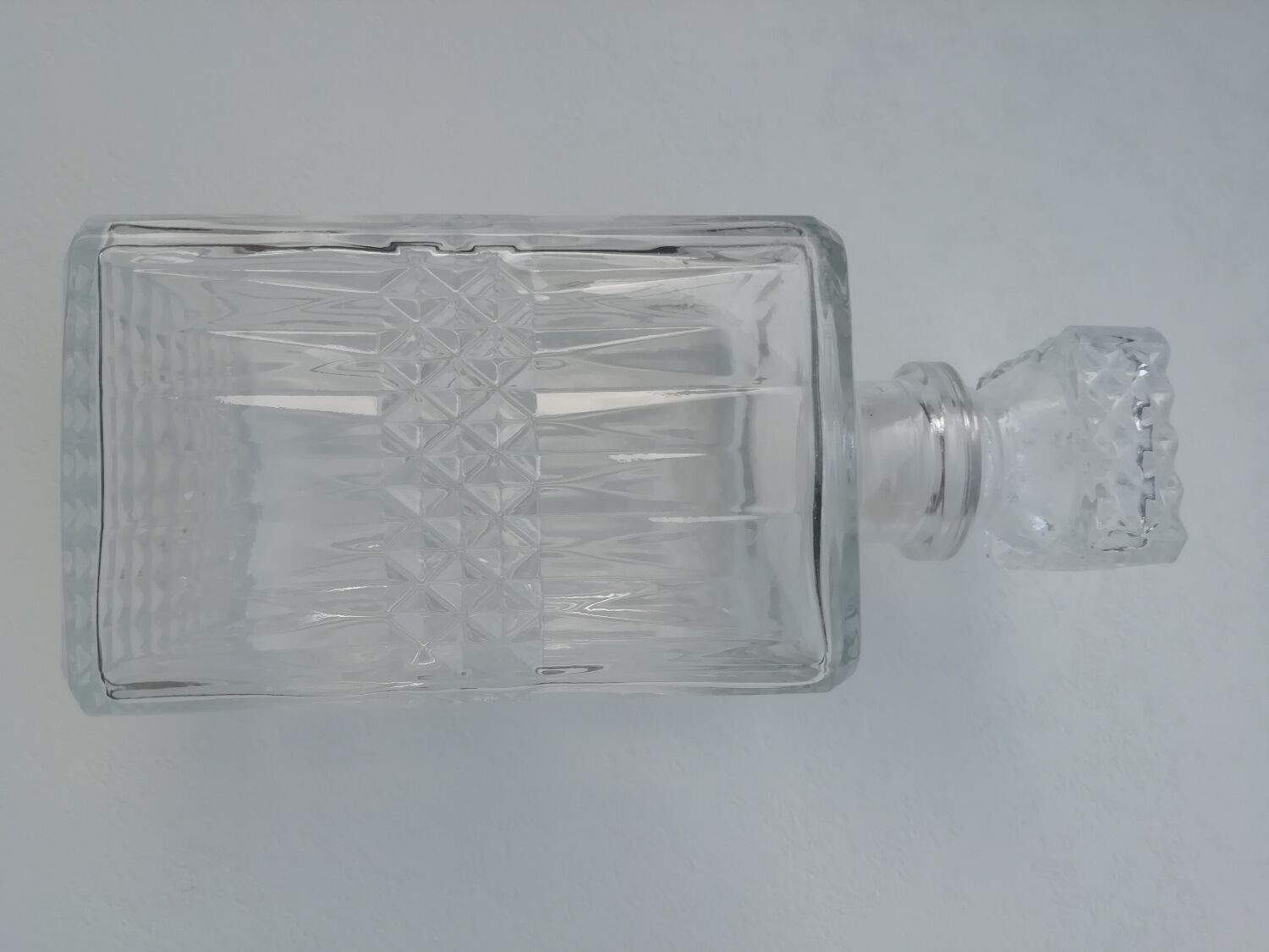 Whiskey decanter