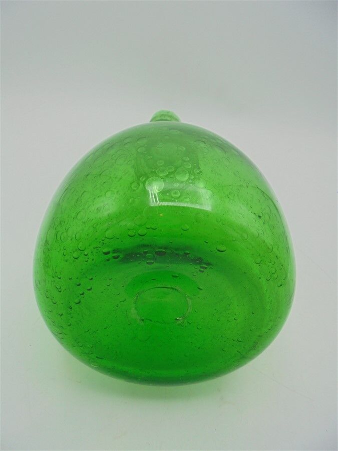 Bubble glass carafe