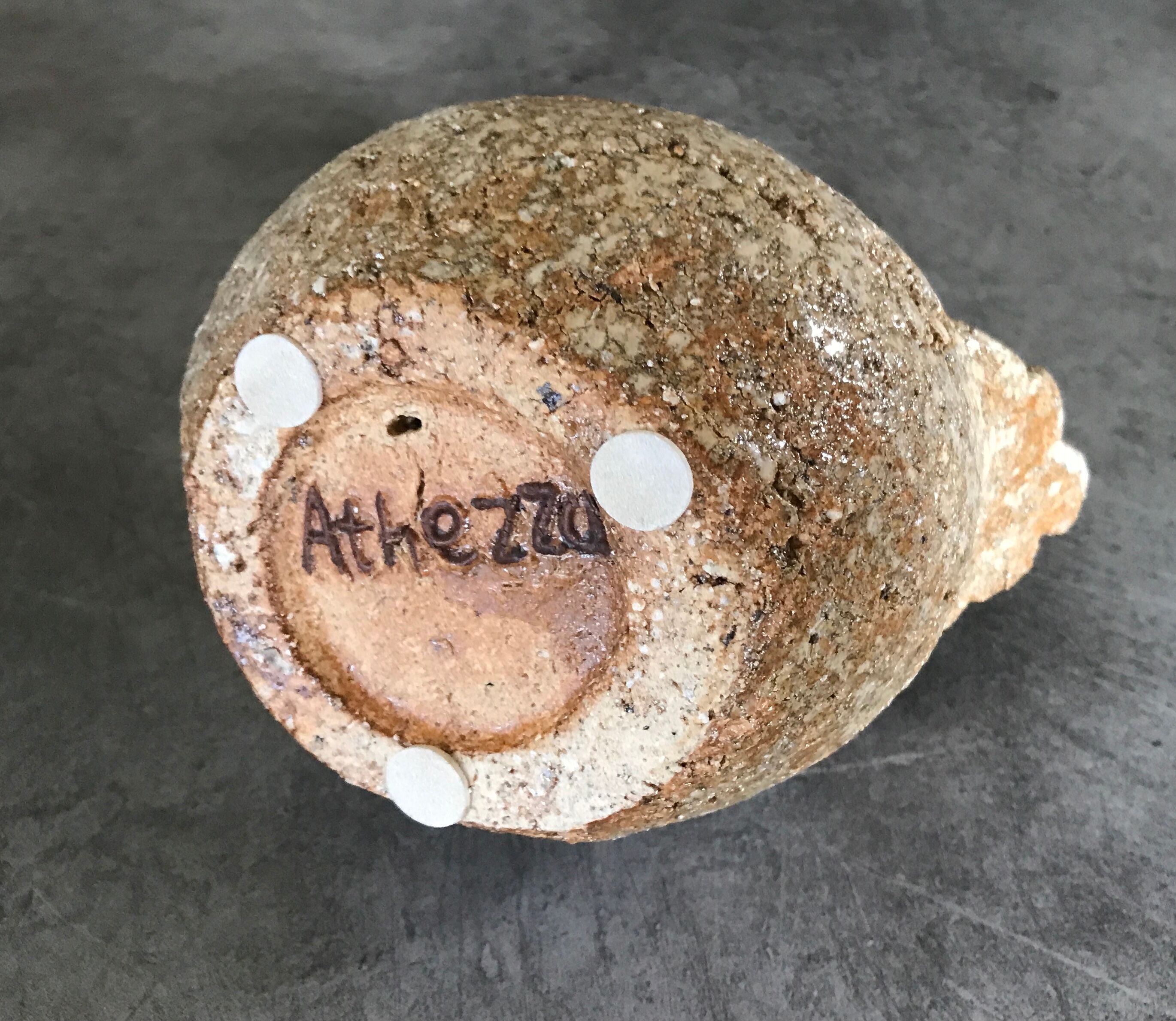 Poule in cracked and enamelled ceramic signed athezza