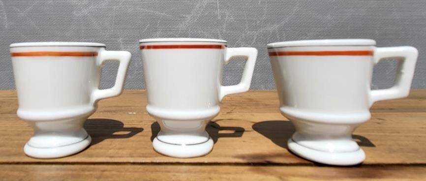 Trio of Café de Paris cups, Auteuil porcelain