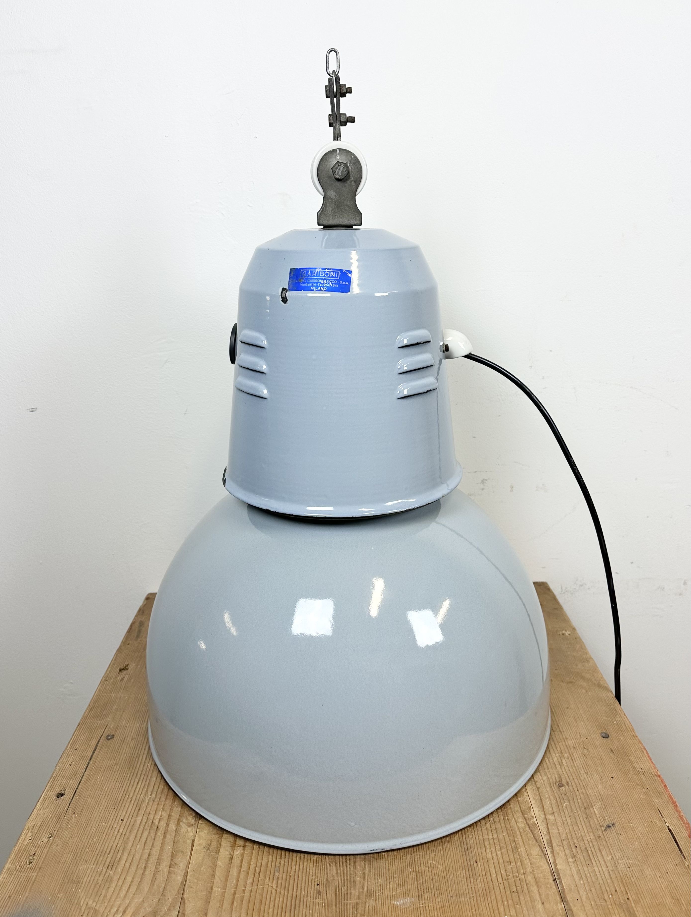 Industrial italien grey enamel lamp from Cariboni, 1970s