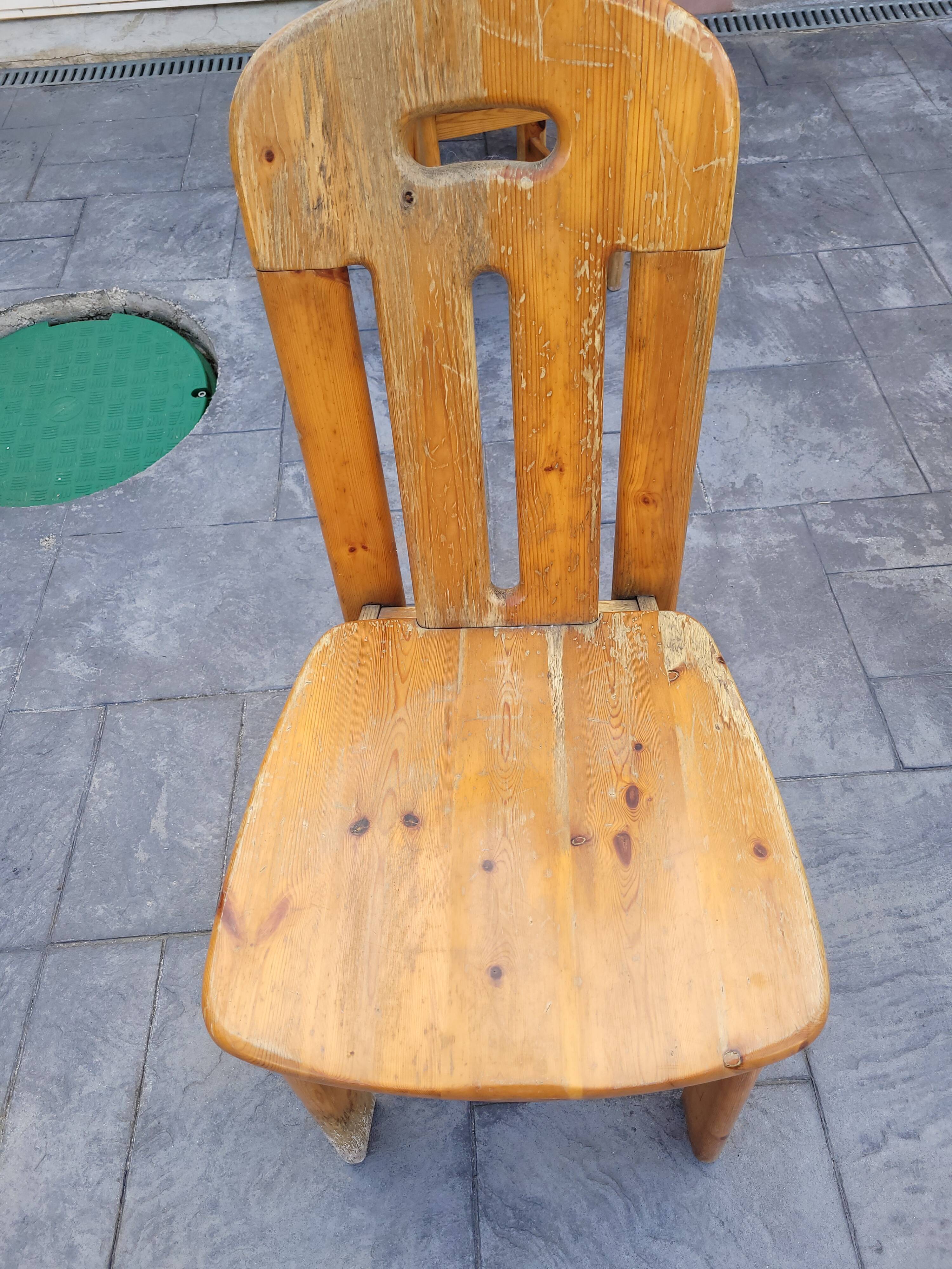 6 pine chairs