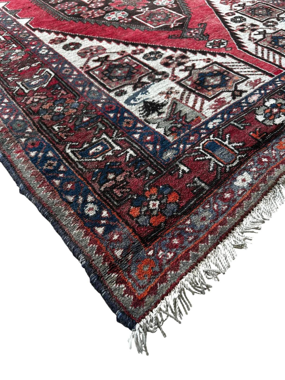 Handmade Persian carpet 205cm x 135cm