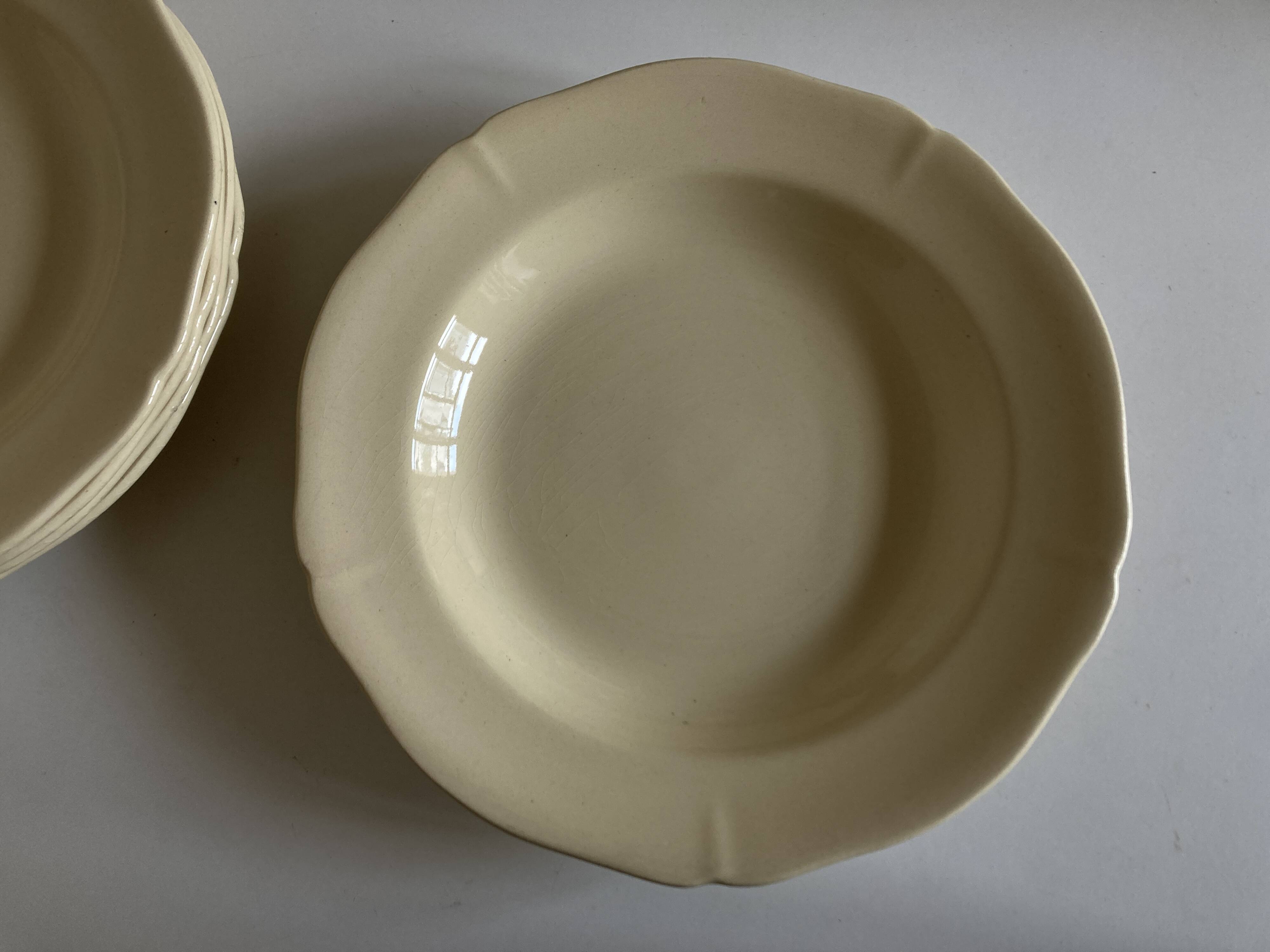 Set of 6 Gien ivory soup plates with gadroons 1938 - 1955