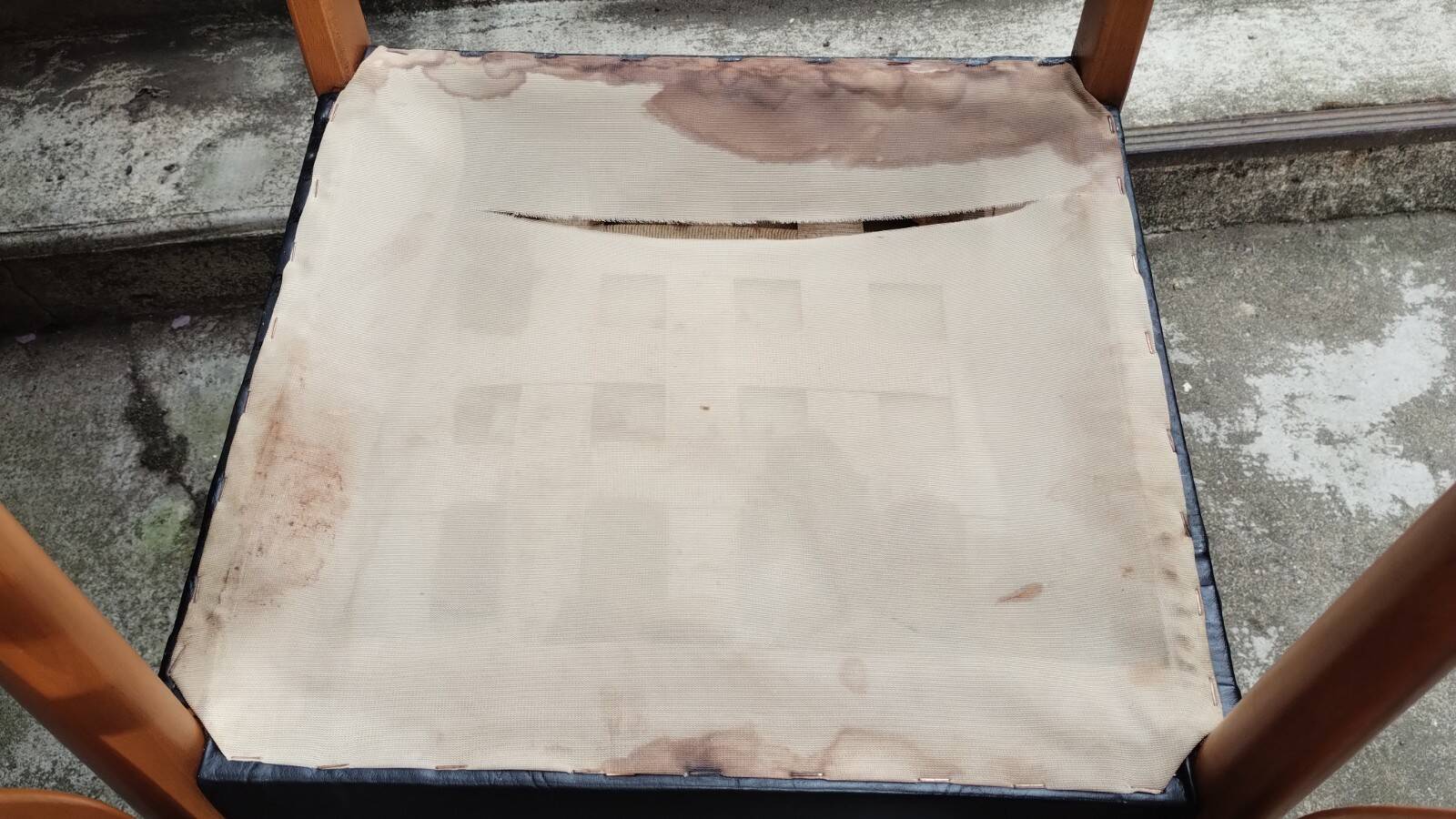 Set of 4 Scandinavian chairs from the 60s