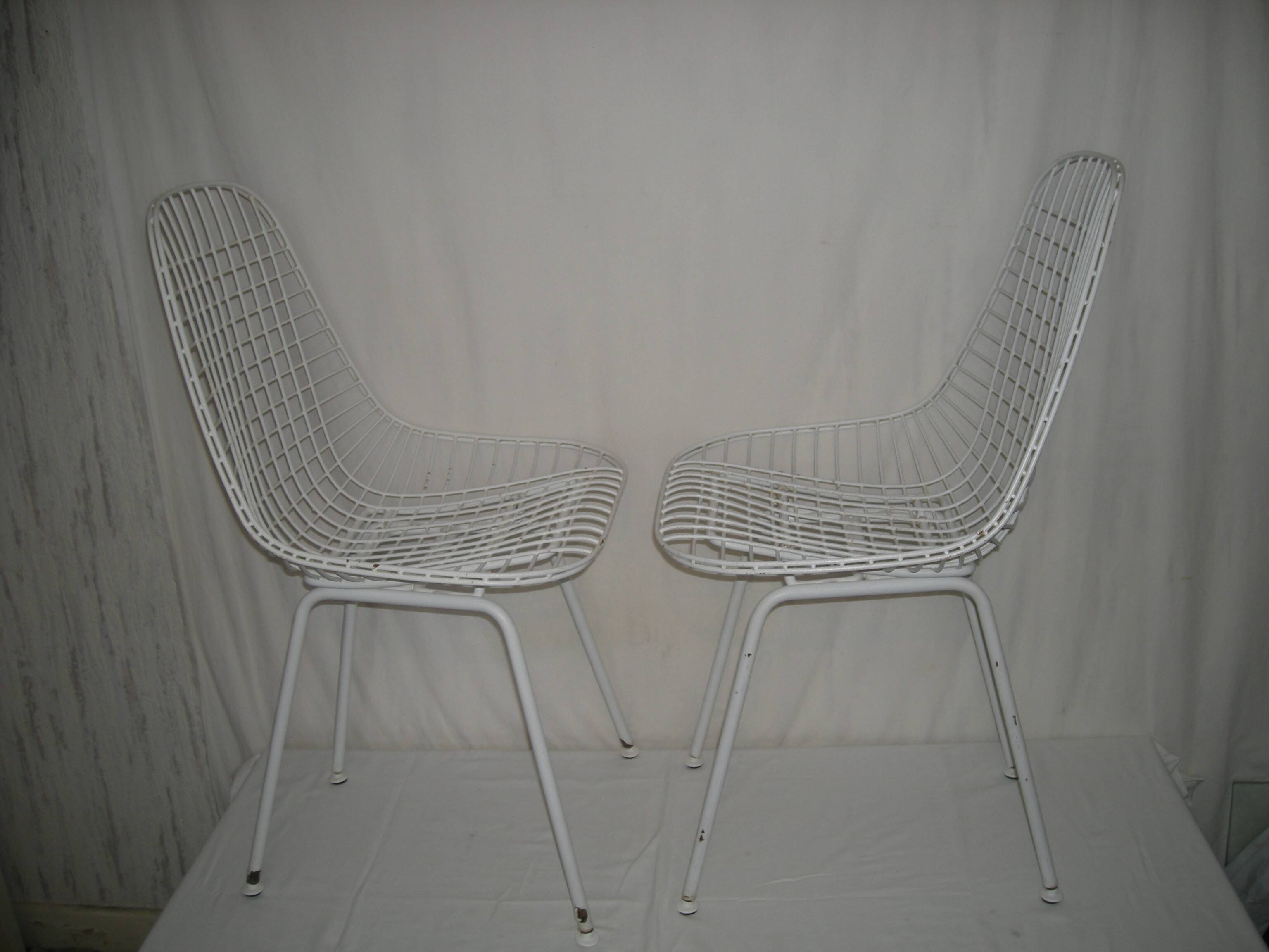 Paire de chaises Eames Wire DKX des années 50 - 60