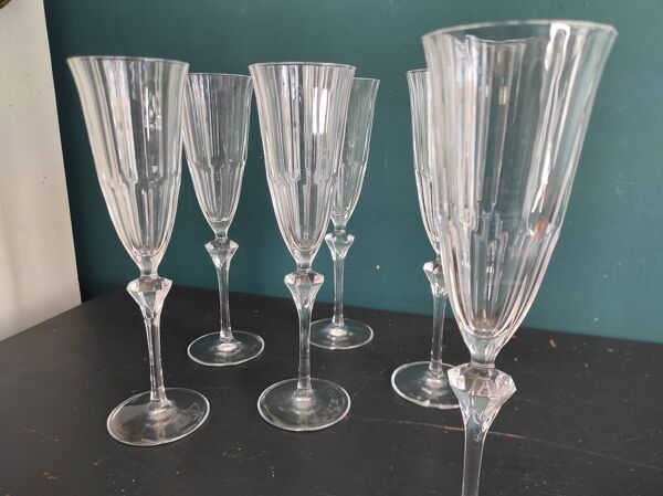 Coffret de 6 coupes à champagne françaises, Cristal d'Arques, modèle Diamantis
