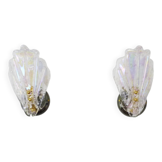 Pair of leaf wall lights in glass, gold metal and brass. Italy 1980s