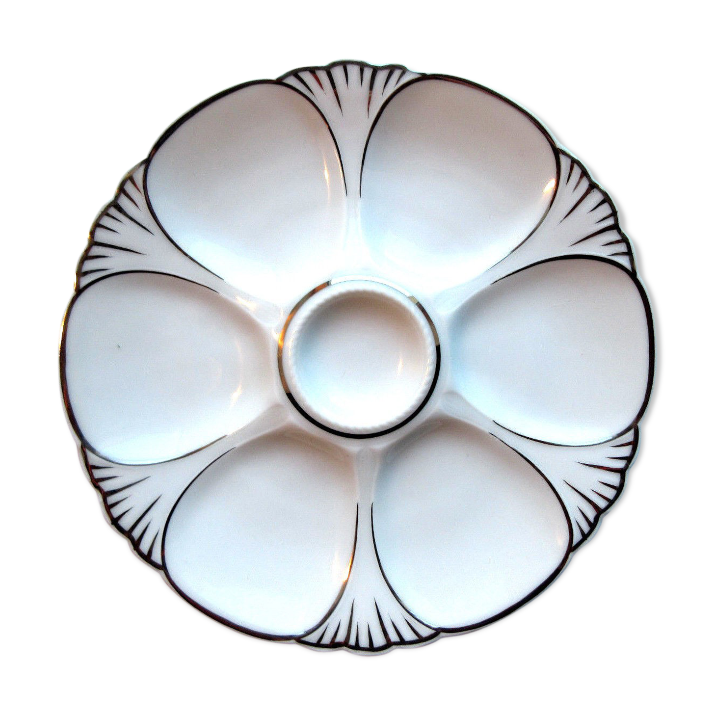 Assiette à huîtres en barbotine Limoges Charles Ahrenfeldt: 6 coquilles argent