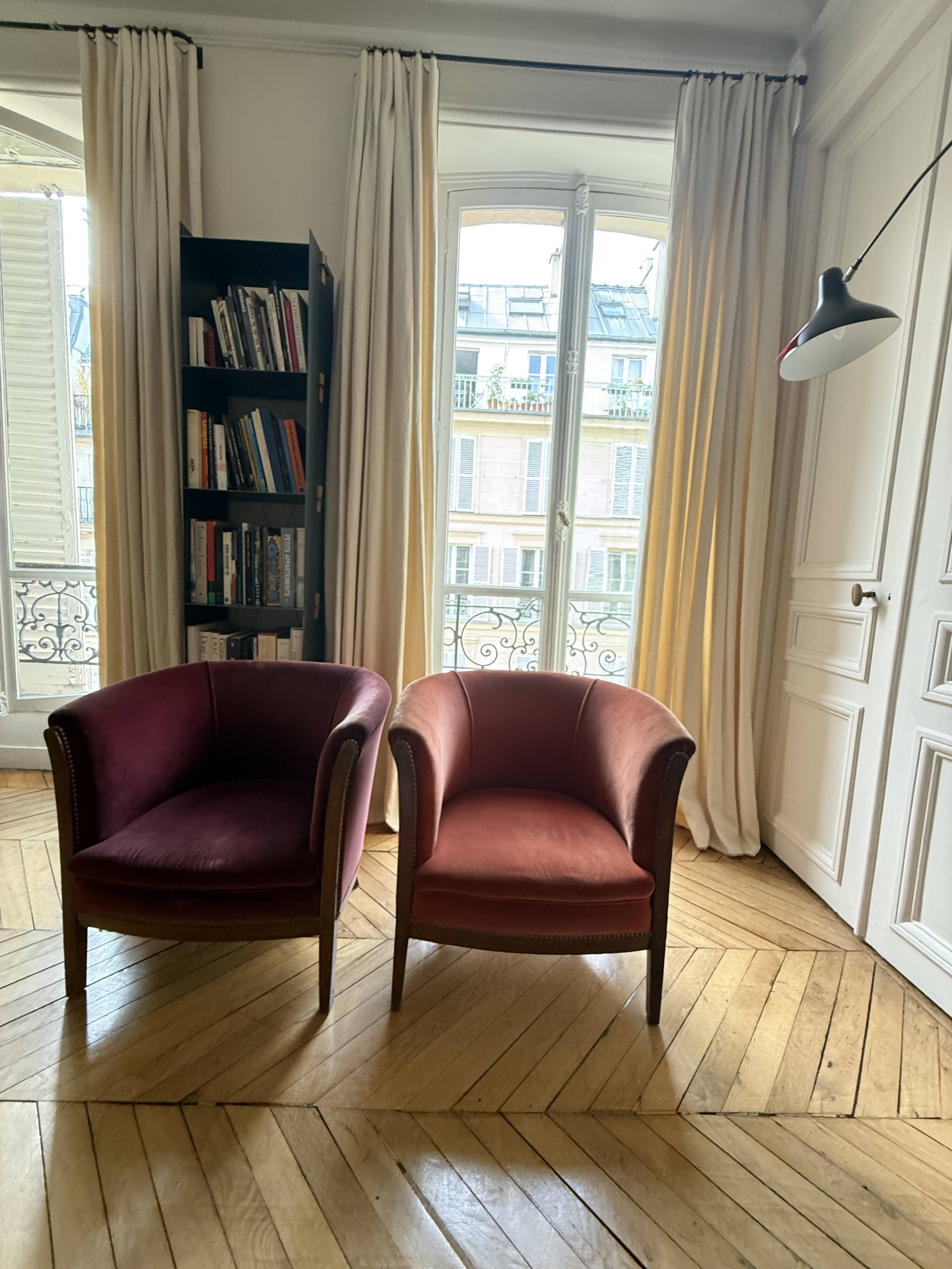 Paire de fauteuils tonneau