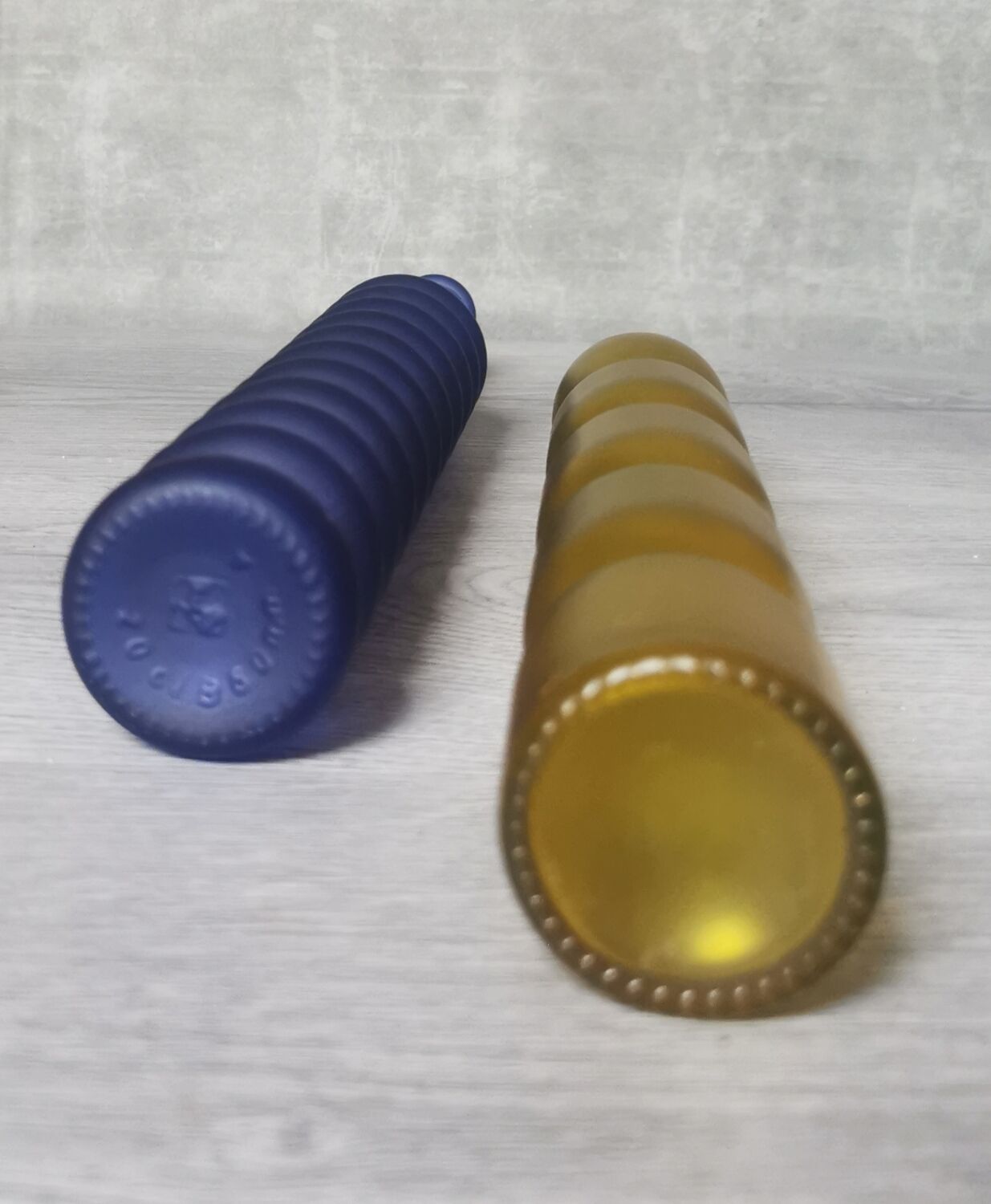 Corrugated glass soliflores