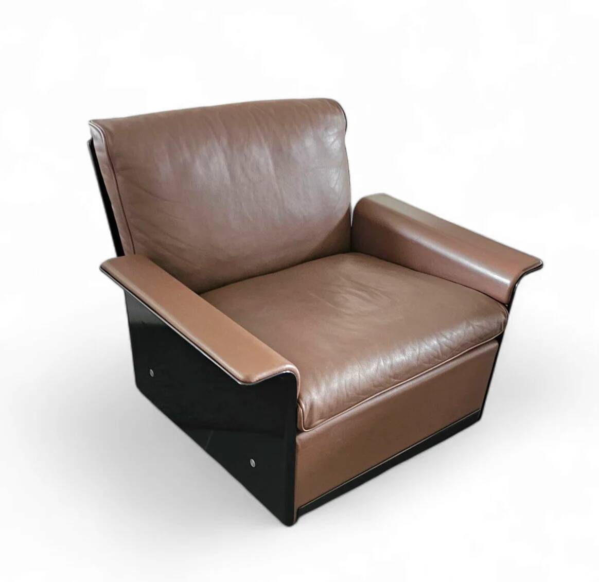 2 x Black shell & brown leather 620 chair programme lounge chair by Dieter Rams for Vitsoe, 1980s, top condition