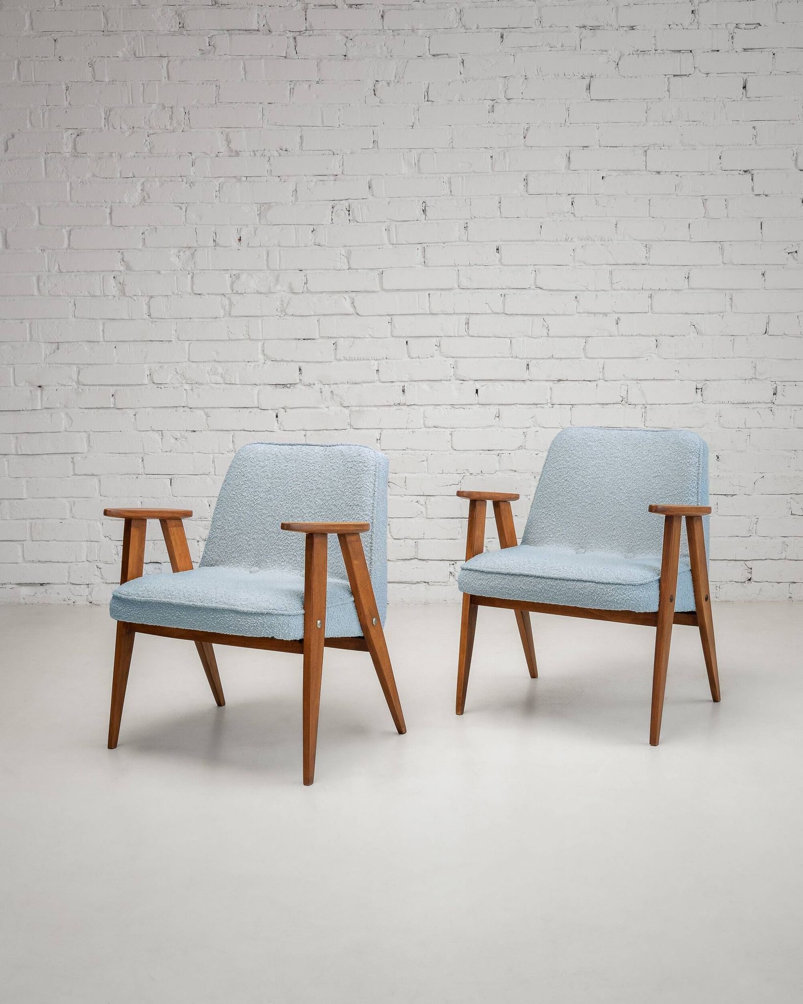 Fauteuil Chierowski 366 vintage restauré, moderne du milieu du siècle
