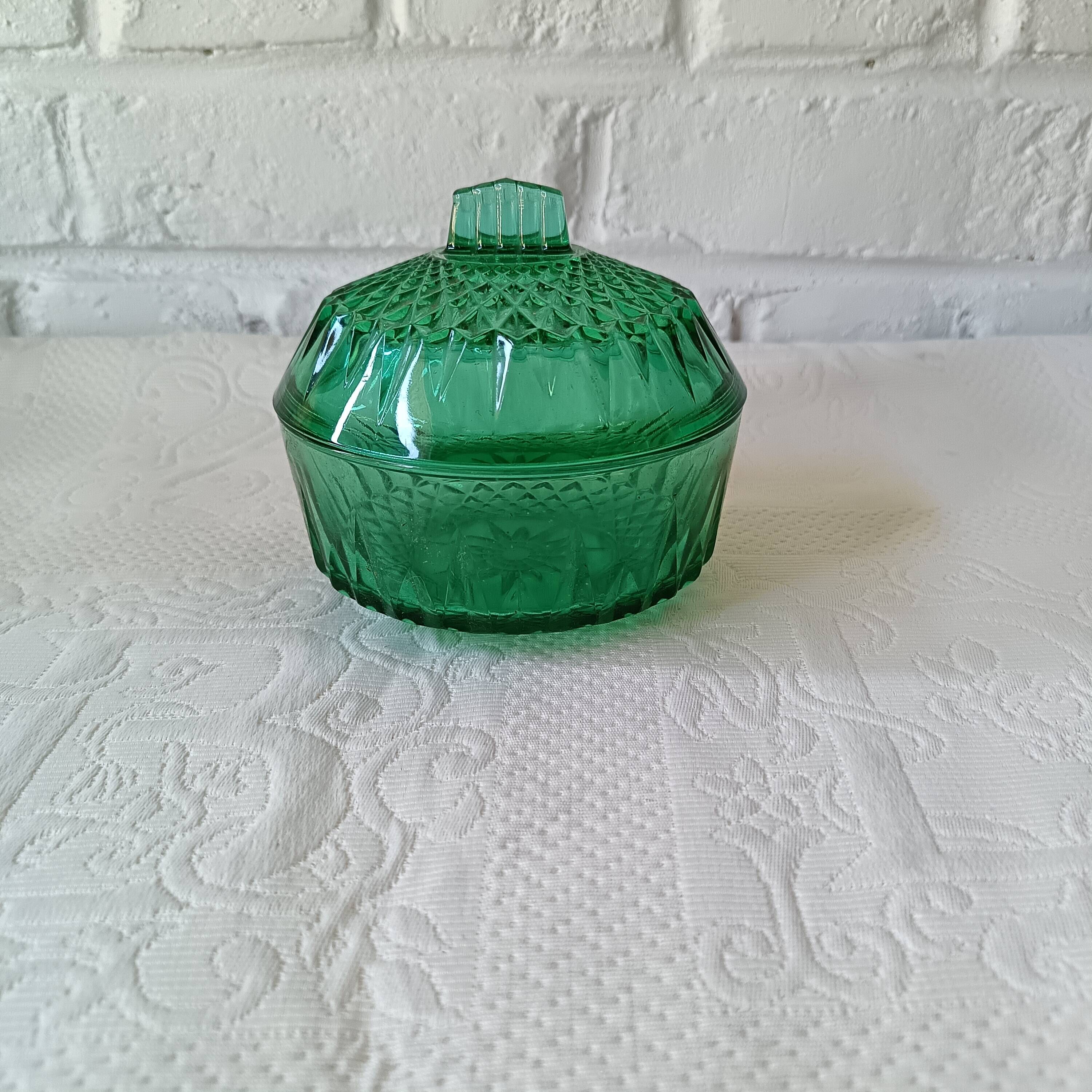 Vintage emerald green glass sugar bowl, Arcoroc France