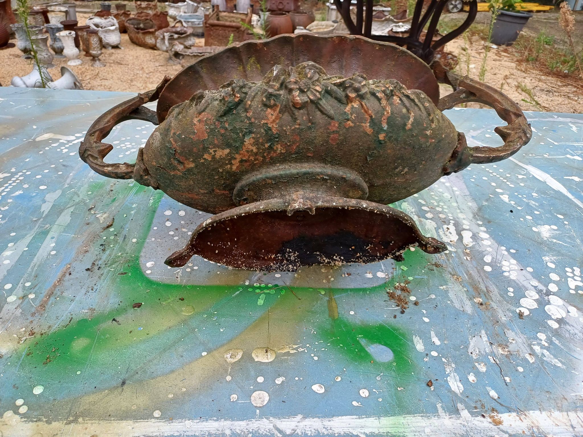 1 Jardinière en Fonte 1900 de Charleville - Mézières