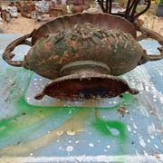 1 Jardinière en Fonte 1900 de Charleville - Mézières