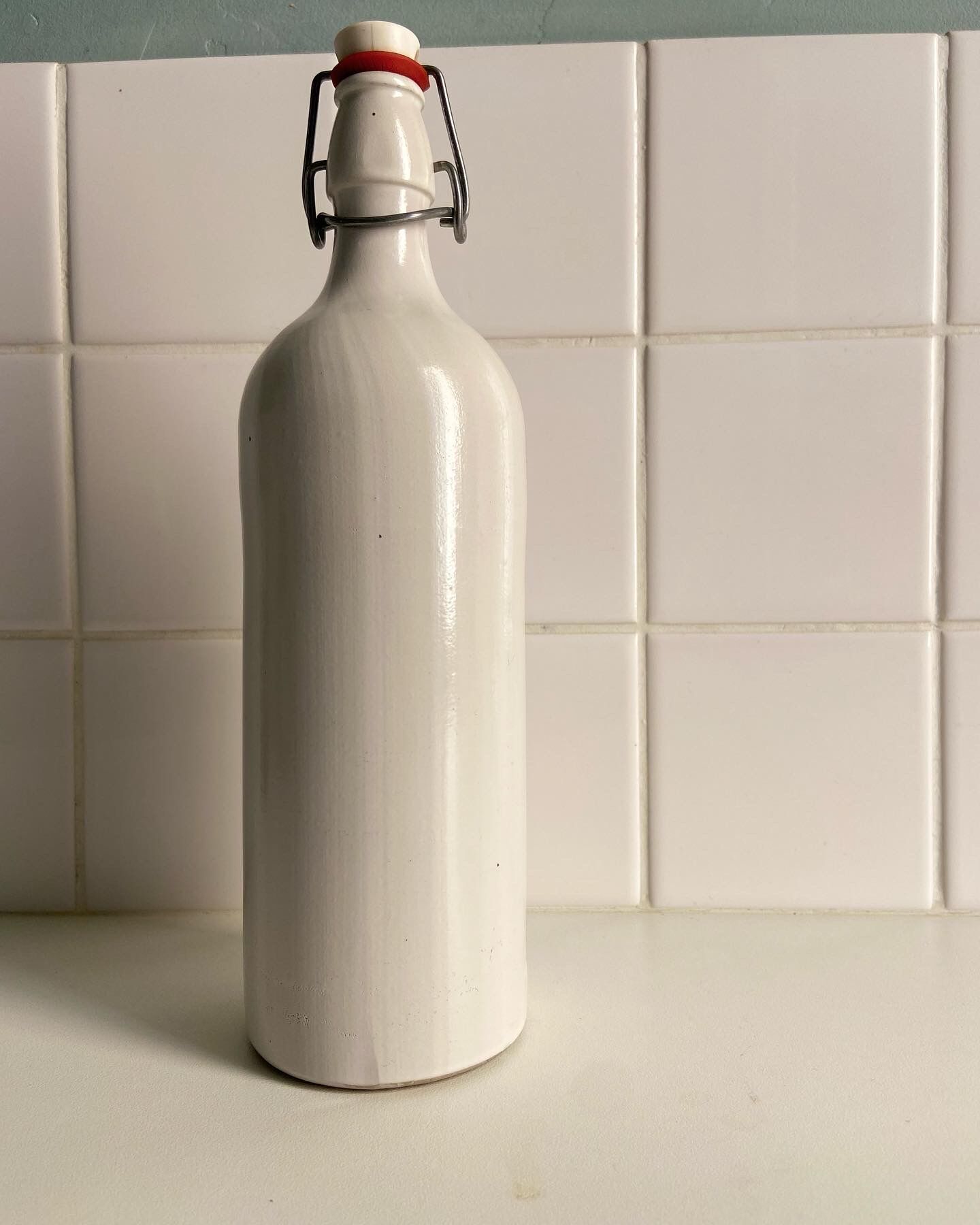 Bottle glazed white sandstone