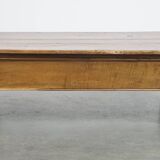 Table basse antique d'Europe du Sud du XVIIIe siècle