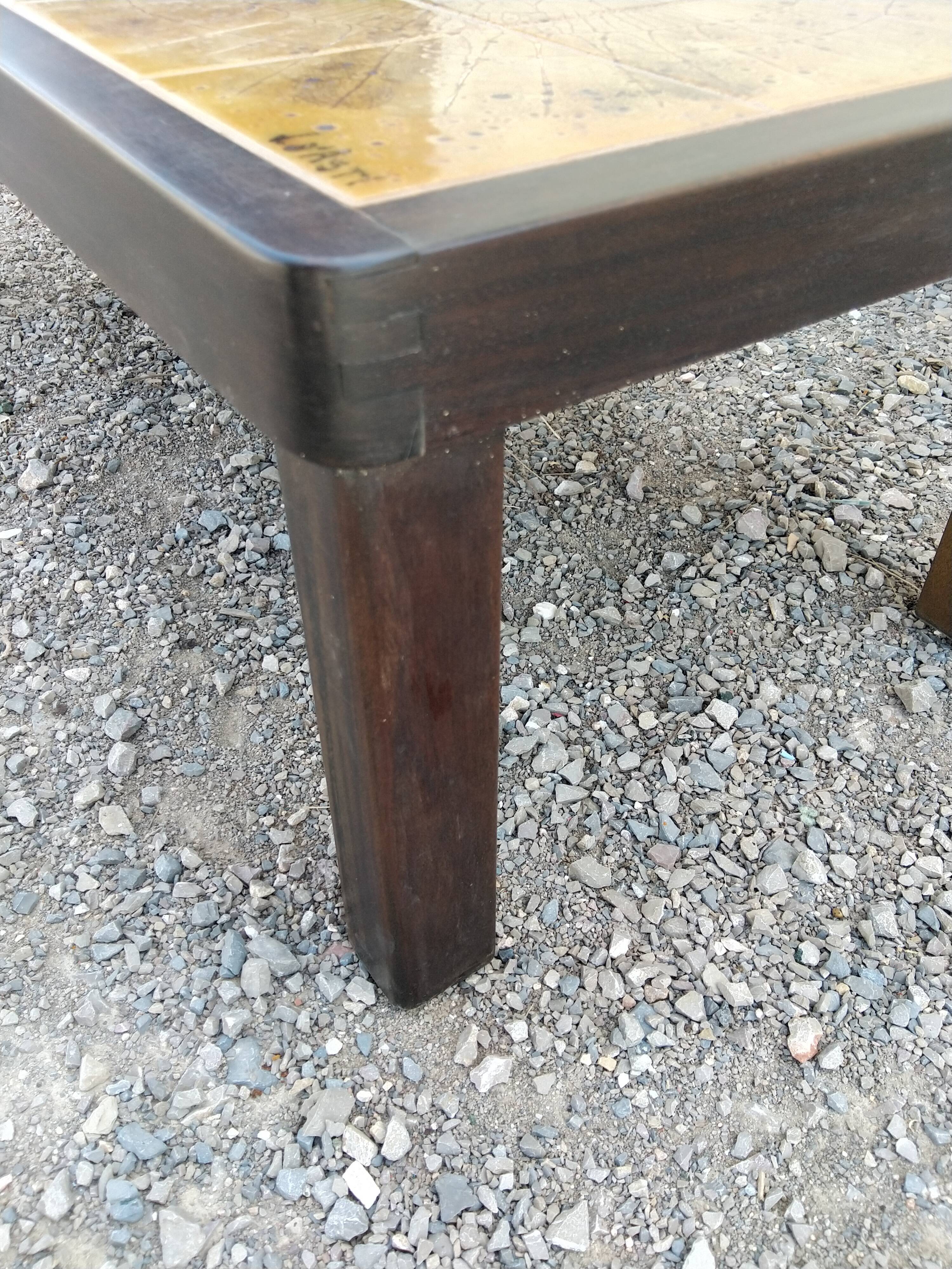 Ceramic coffee table