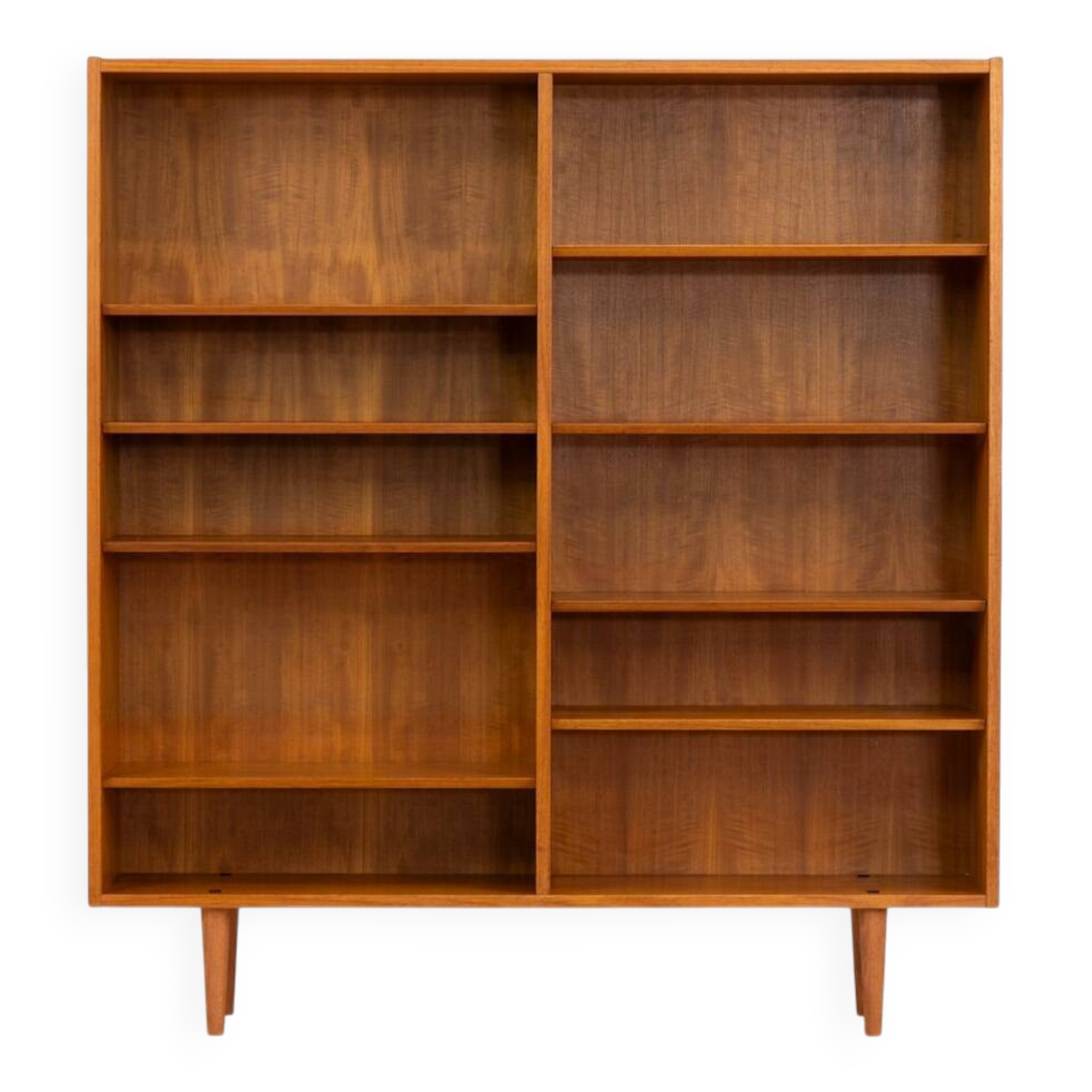 Bibliothèque du milieu du siècle par Poul Hundevad