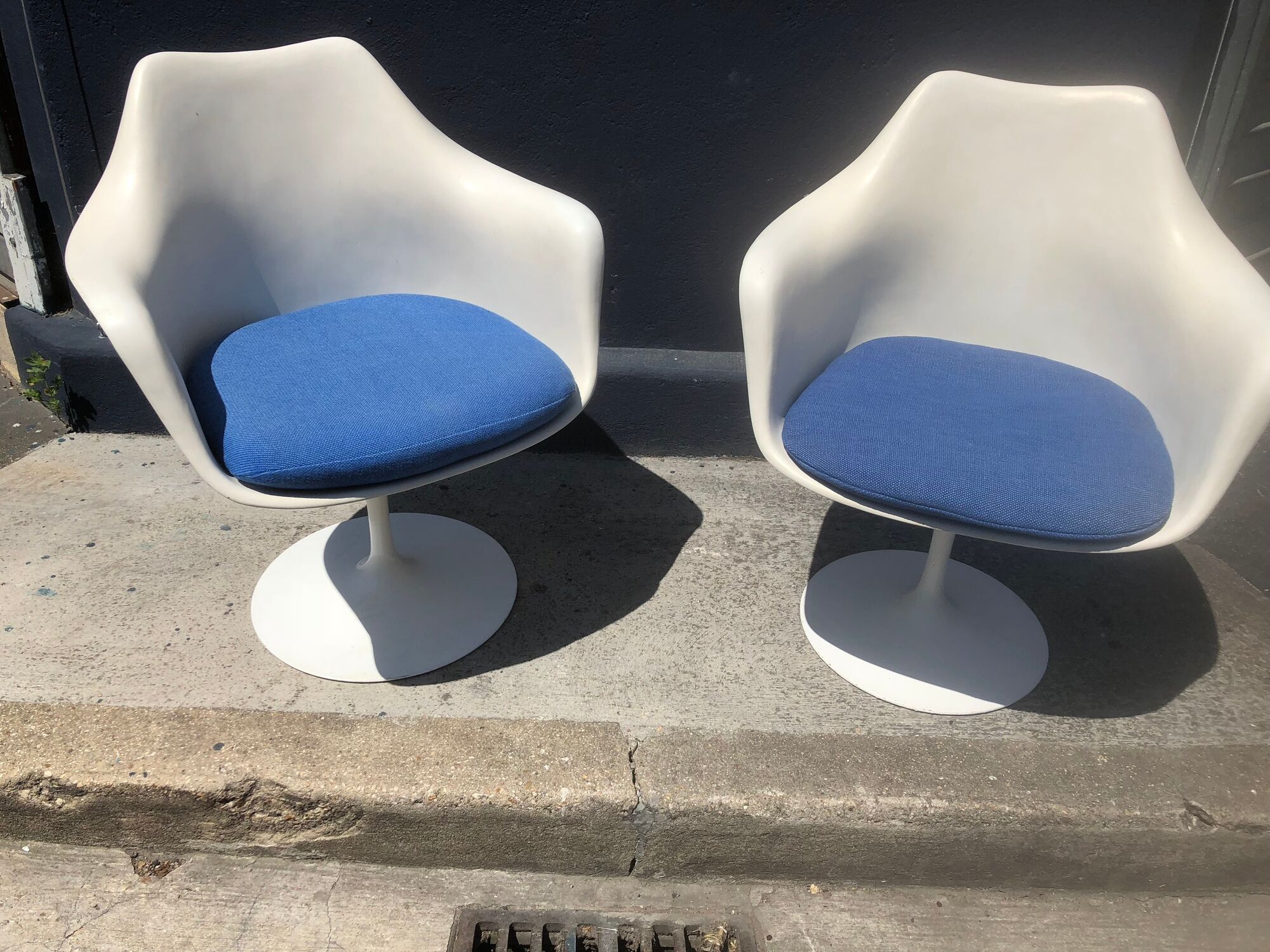 Pair of armchairs by Eero Saarinen for Knoll 1970