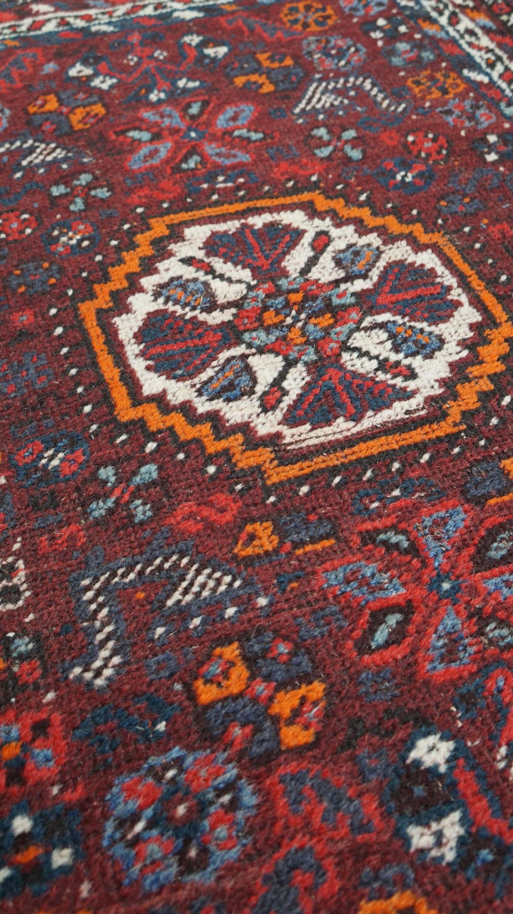 Vintage oriental rug including dark purple 118x82cm