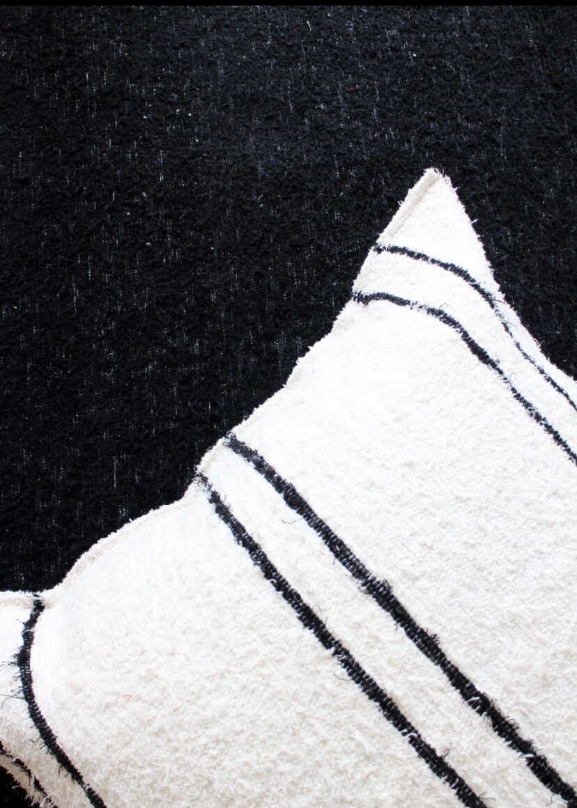 Tapis tissé main - noir uni - 2 x 3 m
