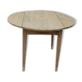 Foldable roundtable