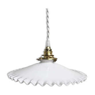 White opaline suspension