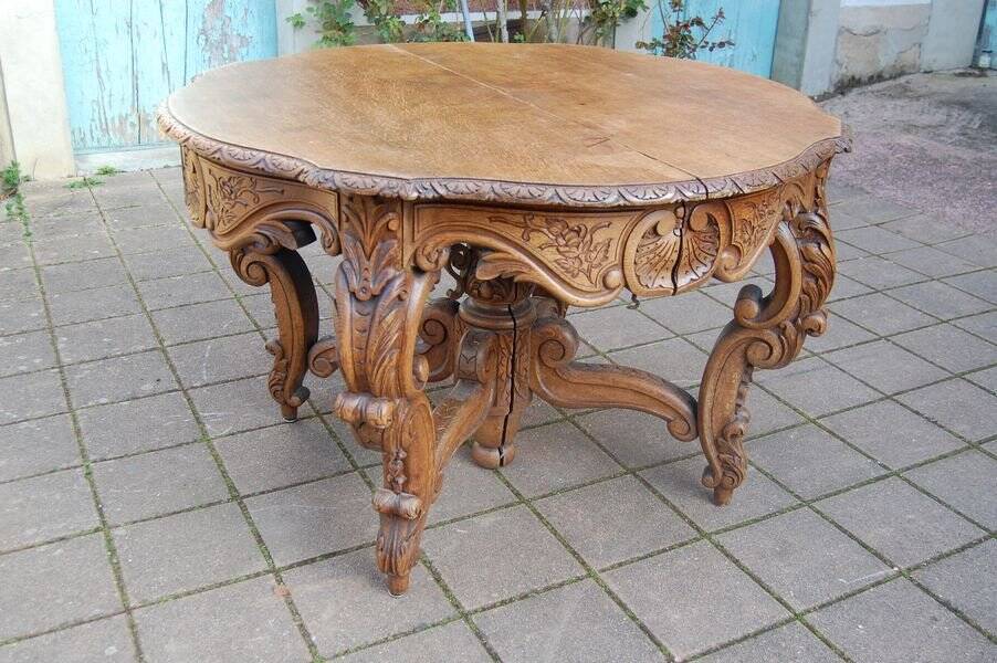 Napoleon III Louis XV style oak table with two extensions, 10 place settings, late 19th century