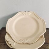 4 ceramic plates