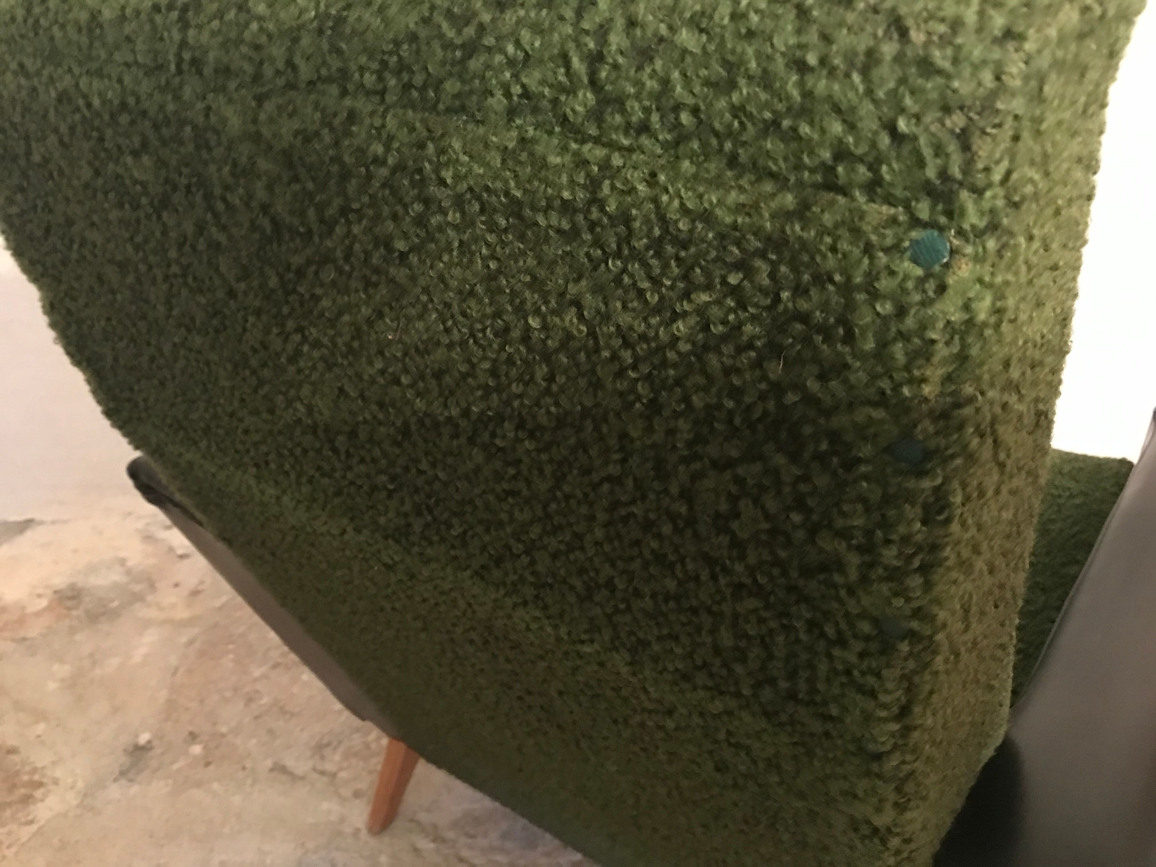 Vintage chair foot compass wool and skai