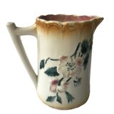 Pichet barbotine ancien à décor floral numéroté 548