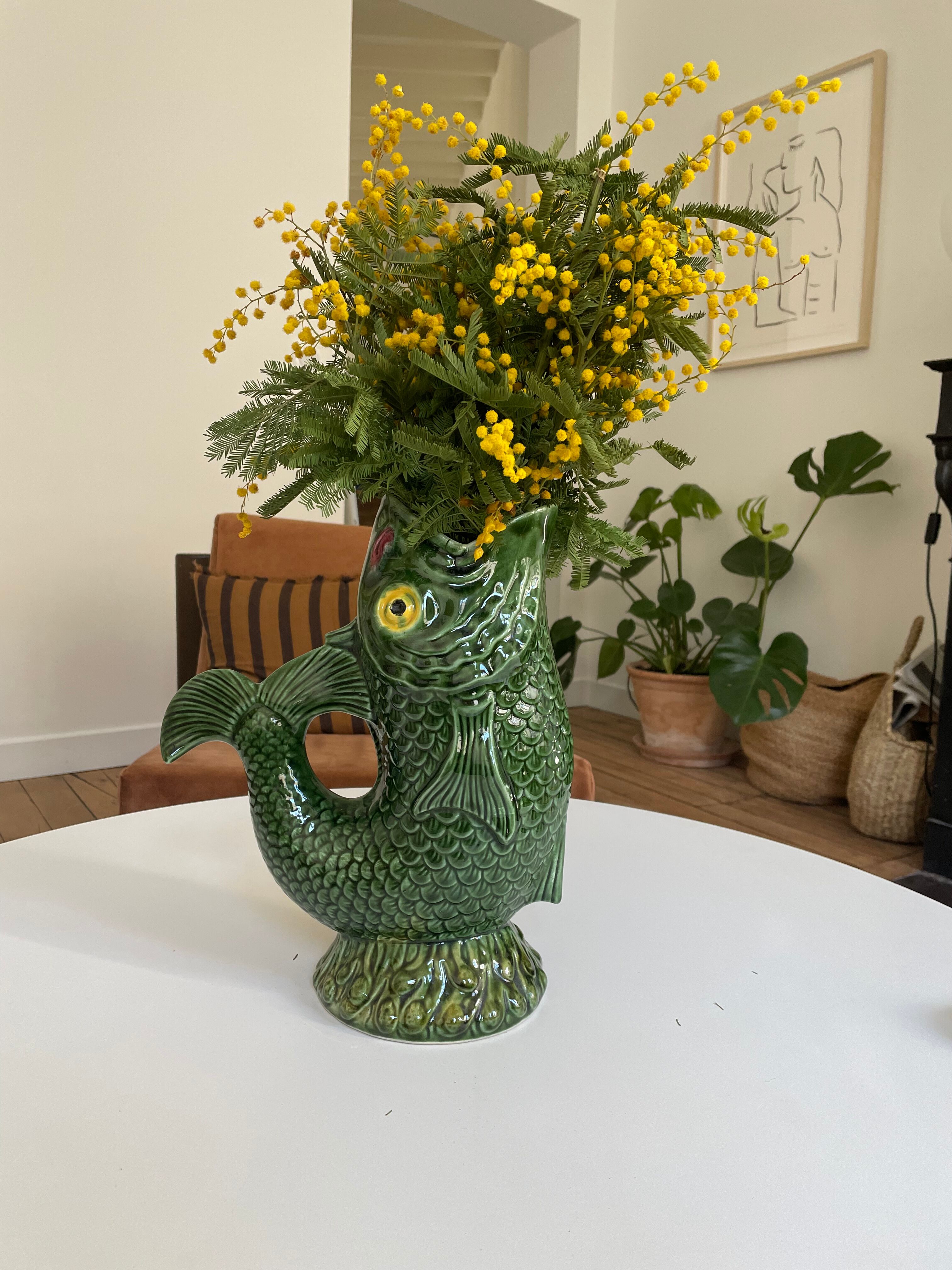 Slurry vase or pitcher