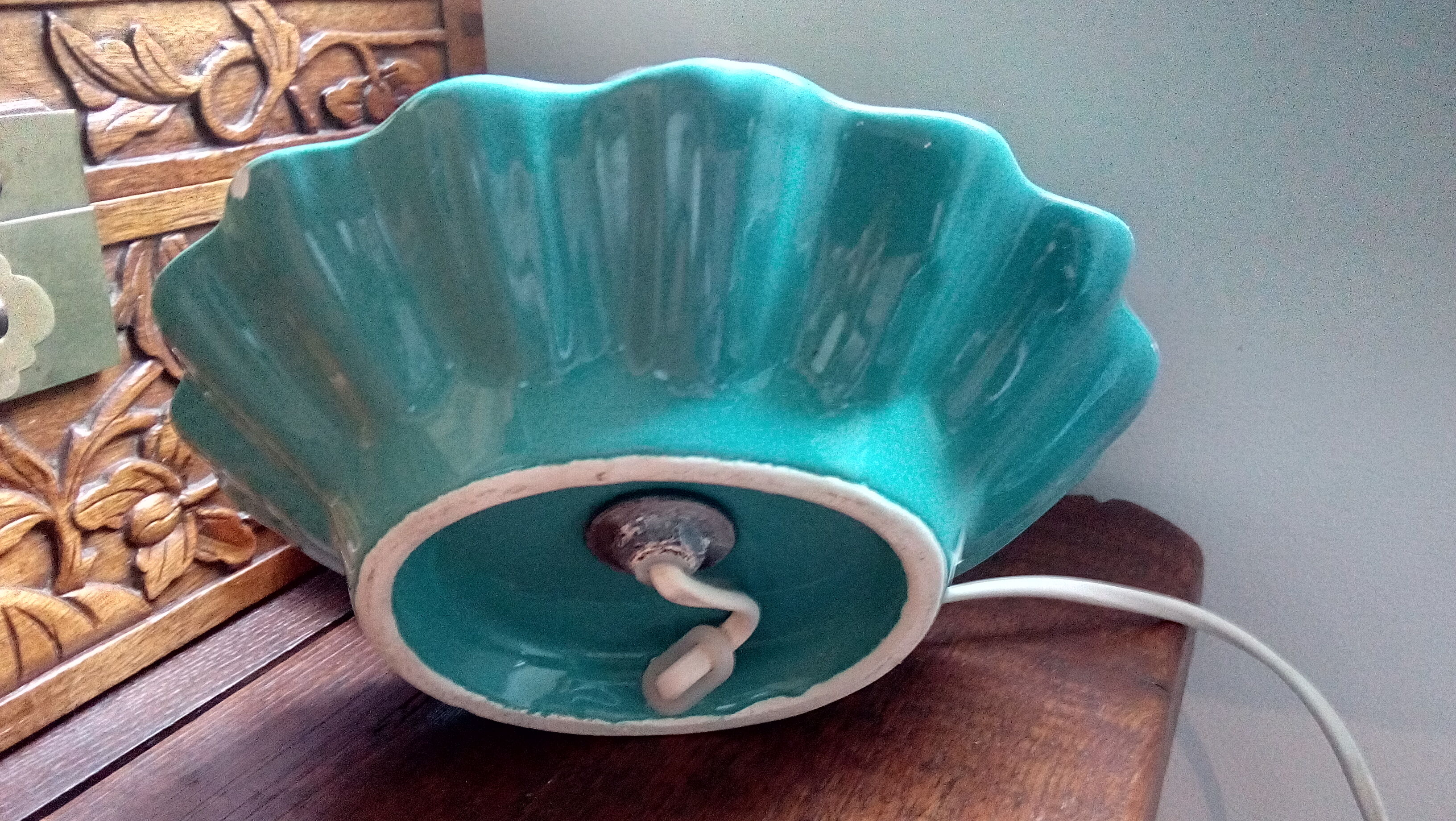 Turquoise blue scallop lamp
