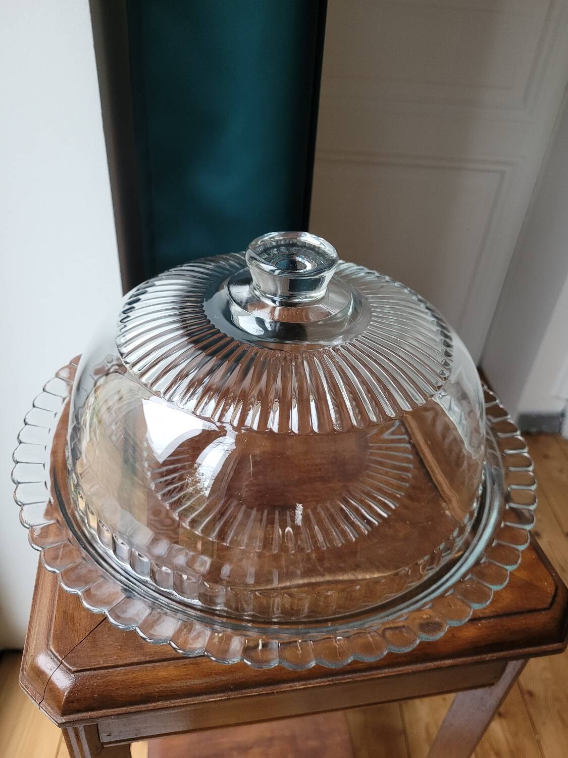 Luminarc glass cheese bell