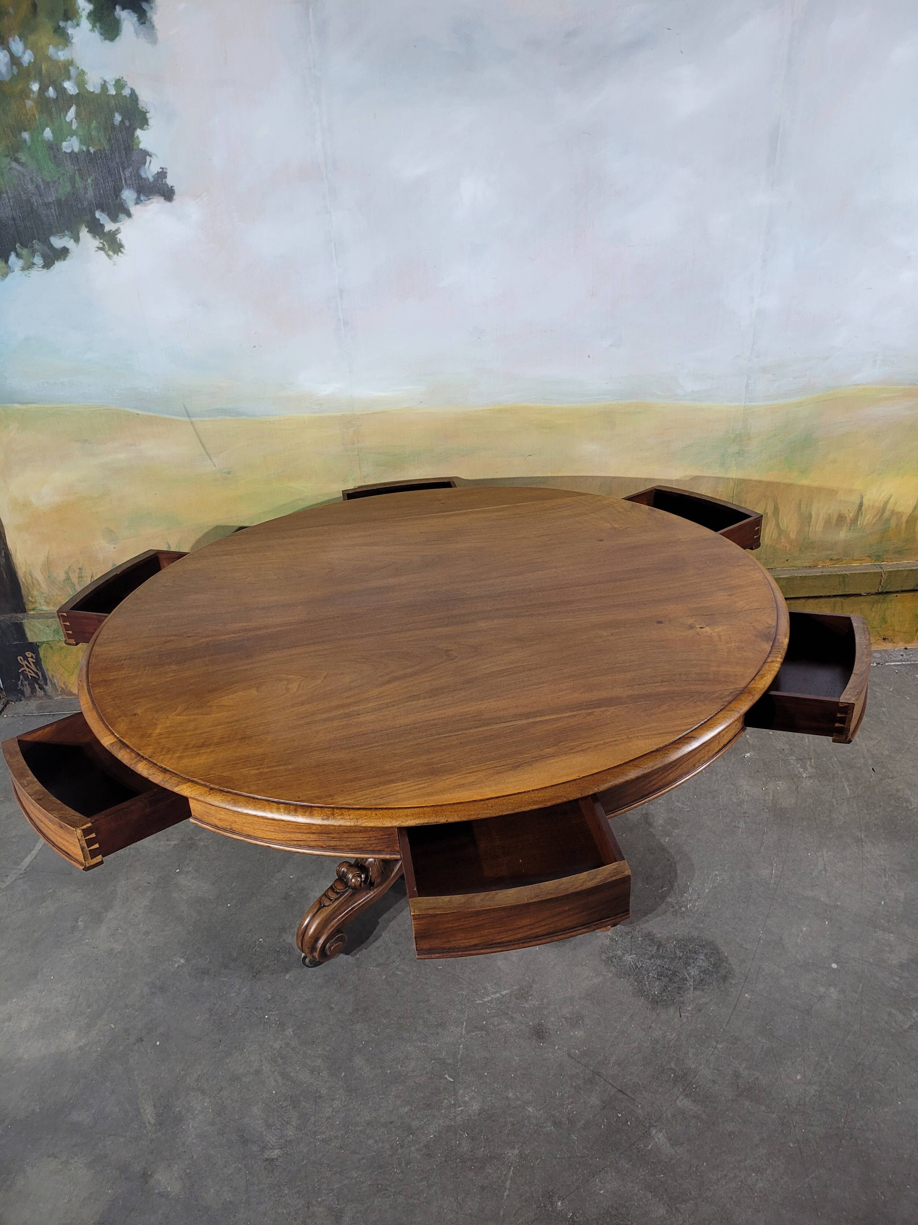 19th century walnut pedestal table with central leg