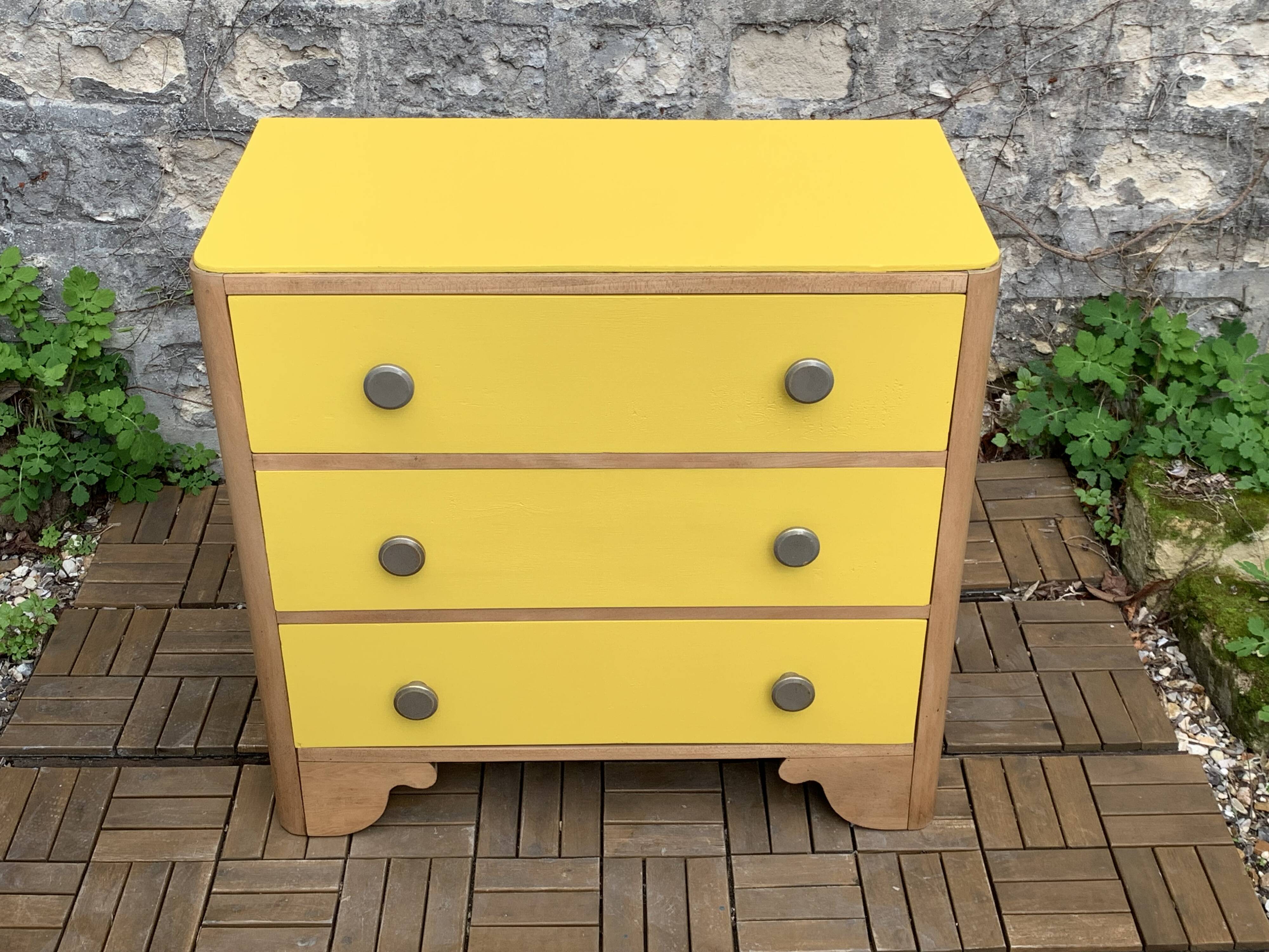 Commode art déco jaune poudré et bois brut