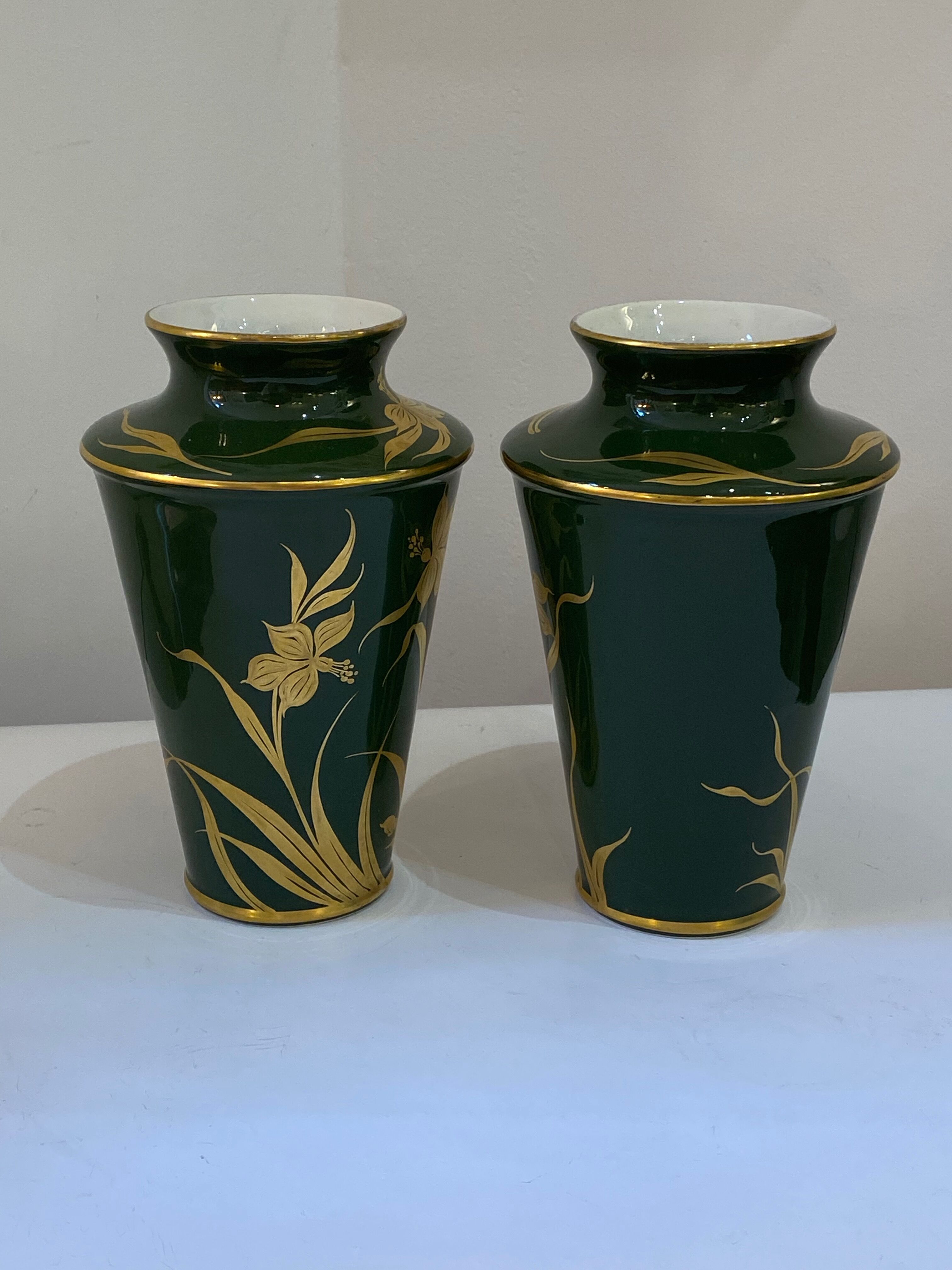 Paire de vases en porcelaine Art Nouveau