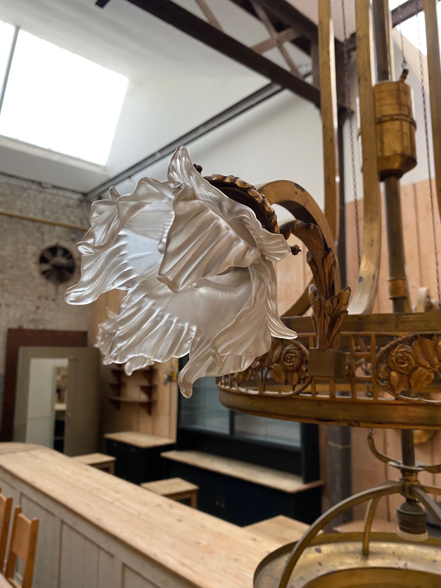 Large chandelier early twentieth in bronze