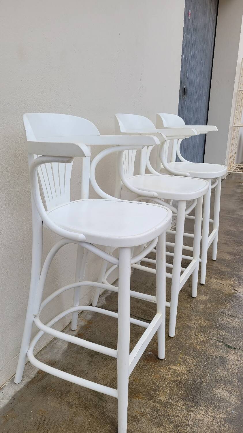 Set of 3 bentwood restaurant bar stools bistro