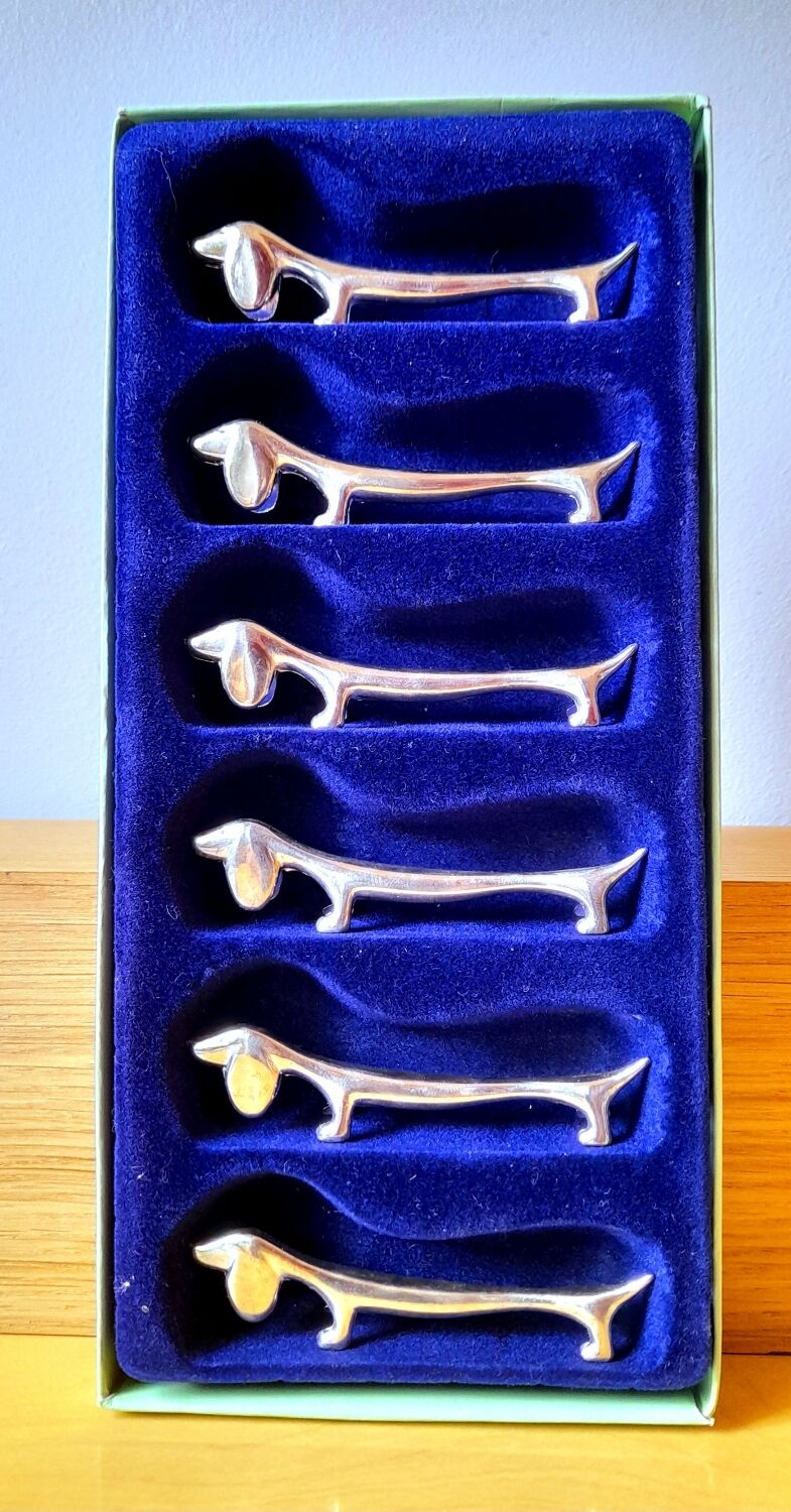 Dog knife holder 70s