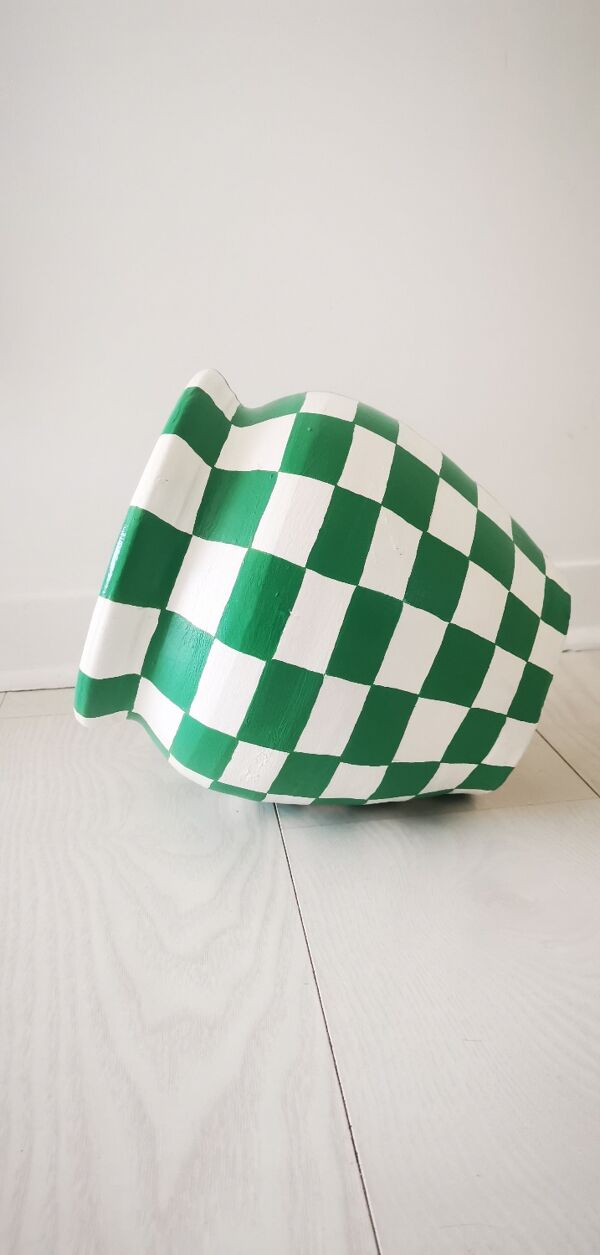 Pot en argile motif damier