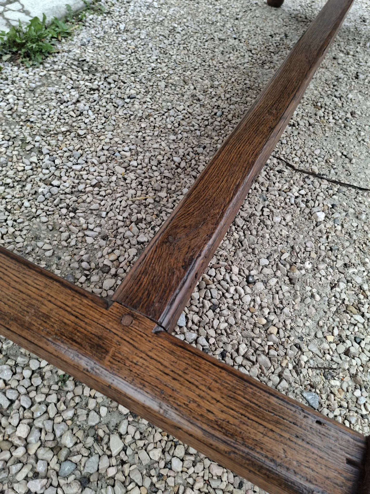 Rustic Burgundy farmhouse table from the 18th century in solid oak.