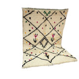 Handcrafted Moroccan Berber carpet 175 x 113 CM